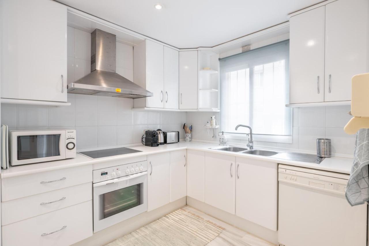 Apartamento Familiar Vistas Al Mar By Rent Me Estepona Exterior photo