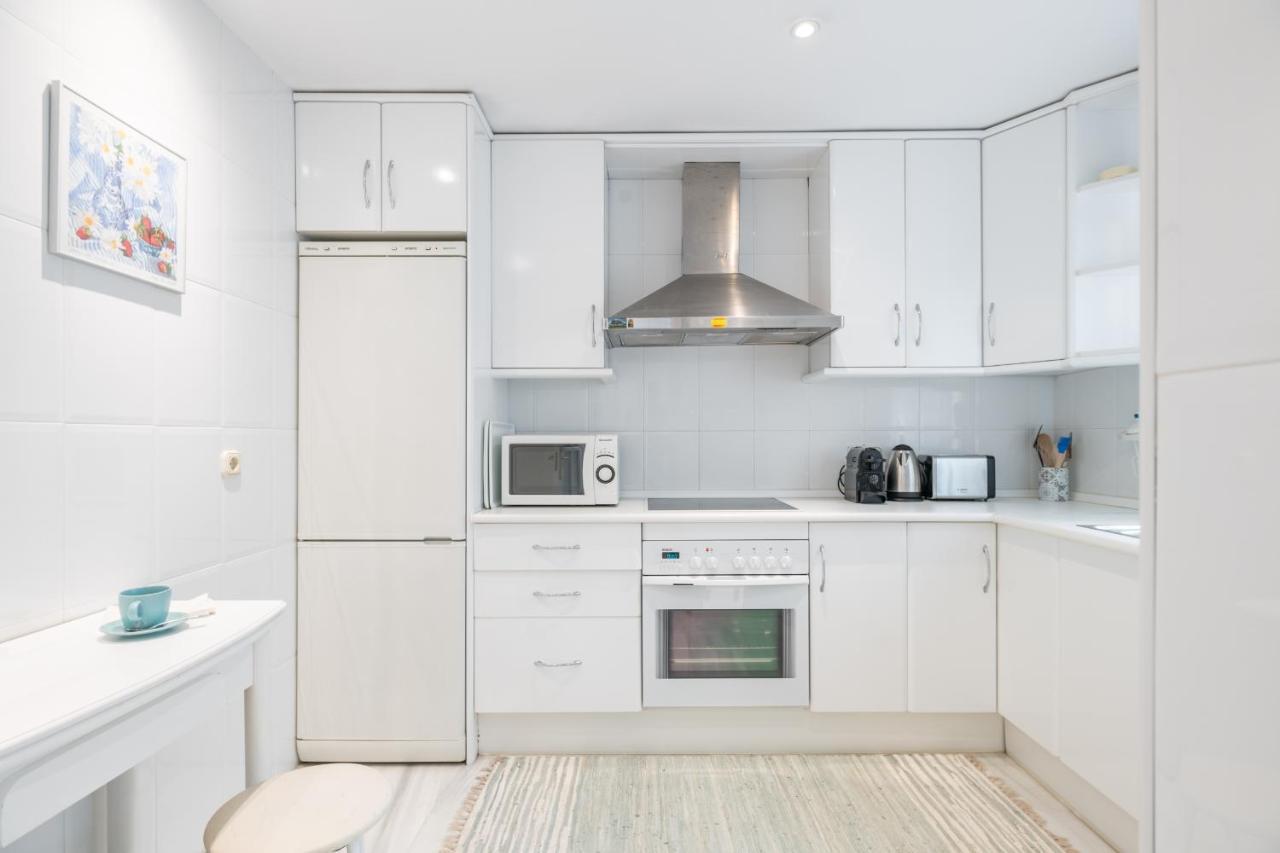 Apartamento Familiar Vistas Al Mar By Rent Me Estepona Exterior photo
